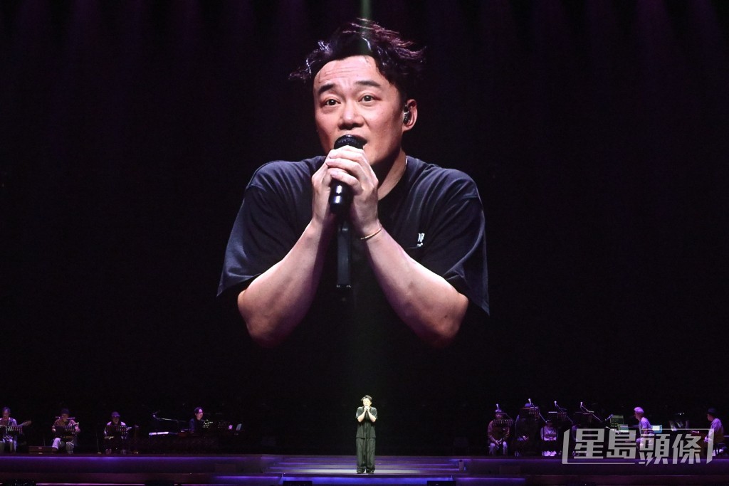 陳奕迅《FEAR and DREAMS 世界巡迴演唱會》最終站在澳門舉行尾場（8月10日），其中《防不勝防》是張繼聰在出道前作曲的作品，陳奕迅指得知對方是晚在座，特意唱給他聽。  