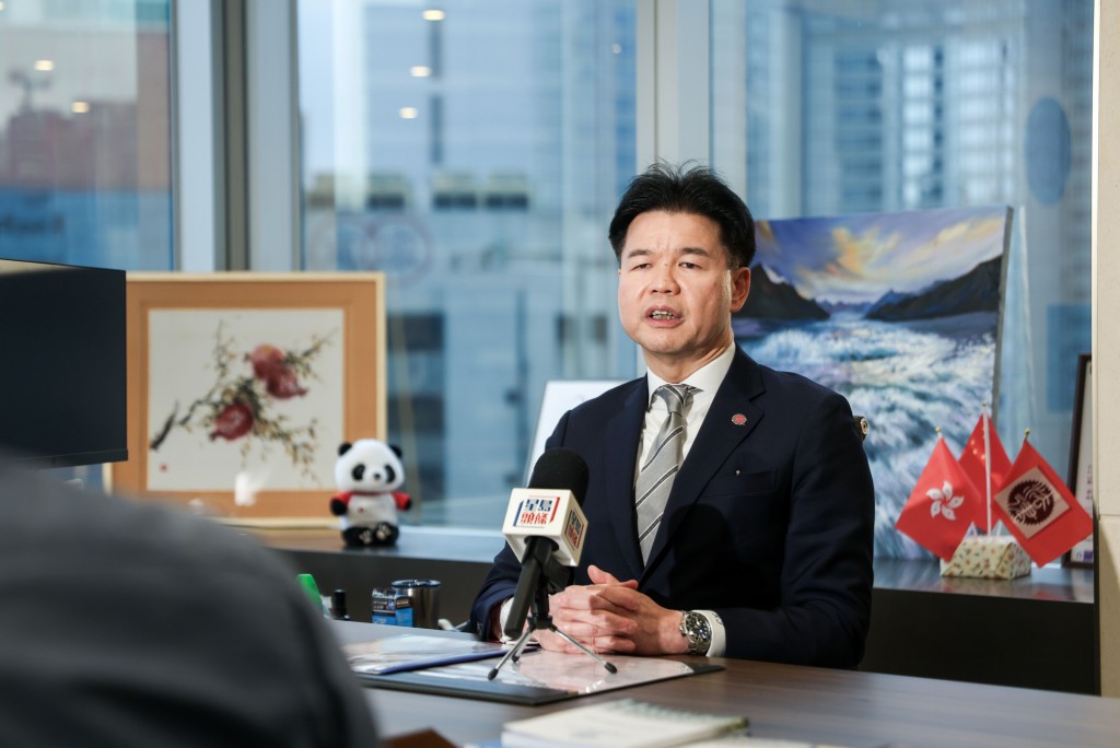 湯文龍表示,明年是香港律師會將邁進120周年,是一個重要里程碑。何家豪攝 湯文龍表示,明年是香港律師會將邁進120周年,是一個重要里程碑。何家豪攝