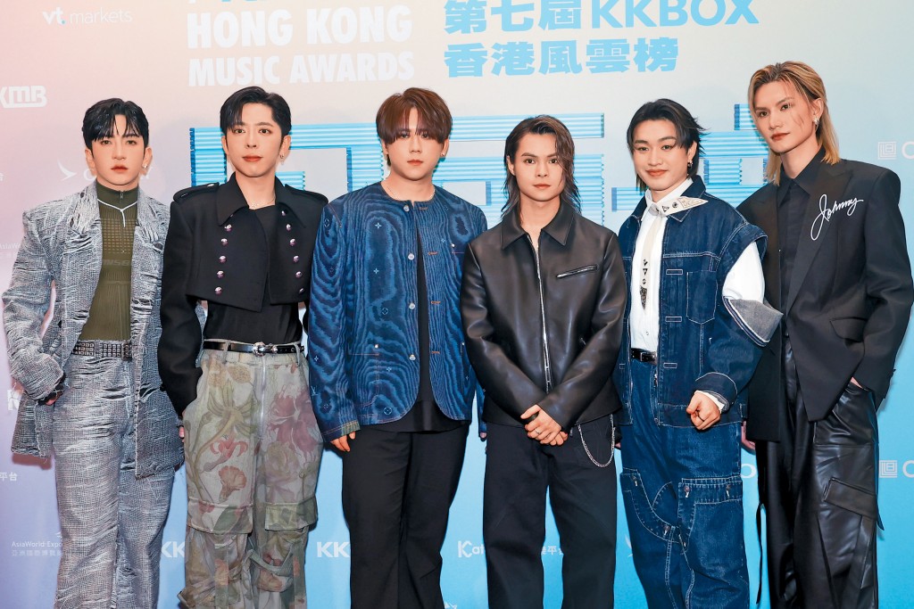 MIRROR 6位成員前晚演出，姜濤（左三）笑談合約風波，表示MIRROR不會那麽容易散。