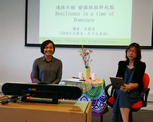 牛下女車神李慧詩(左)
新形象登場。李慧詩FB圖片