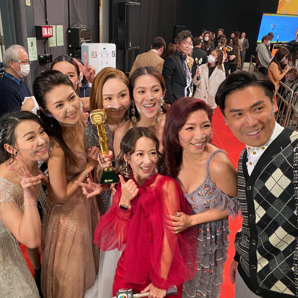 《東張西望》去年台慶頒獎禮獲頒「最佳資訊及專題節目」，身為主持之一的朱凱婷當然功不可抹。