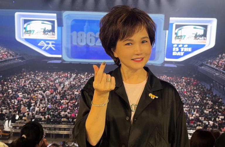 沈春華於1980年開始擔任兒童節目主持人,而成為當時為人熟悉的「沈姐姐」。 沈春華於1980年開始擔任兒童節目主持人,而成為當時為人熟悉的「沈姐姐」。