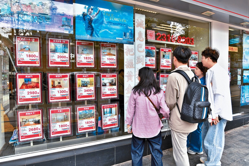 部分專才來港一段時間之後，逐漸適應新環境，決定選擇「轉租為買」。