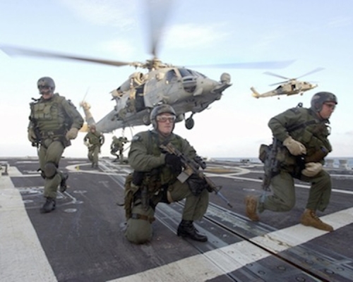 海豹突擊隊一向只准男性接受訓練。