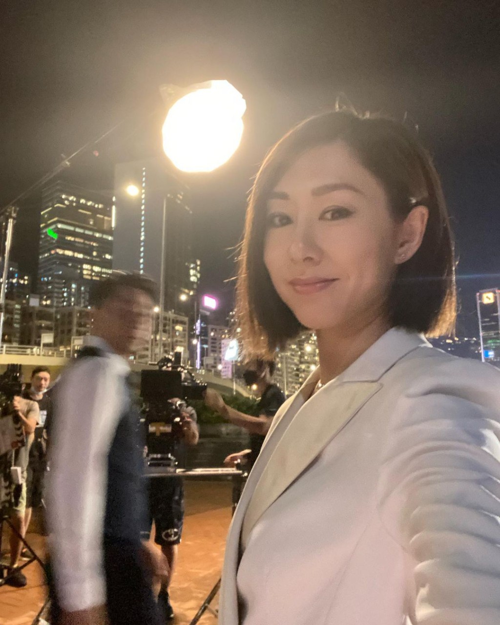 影到鬆郁矇。
