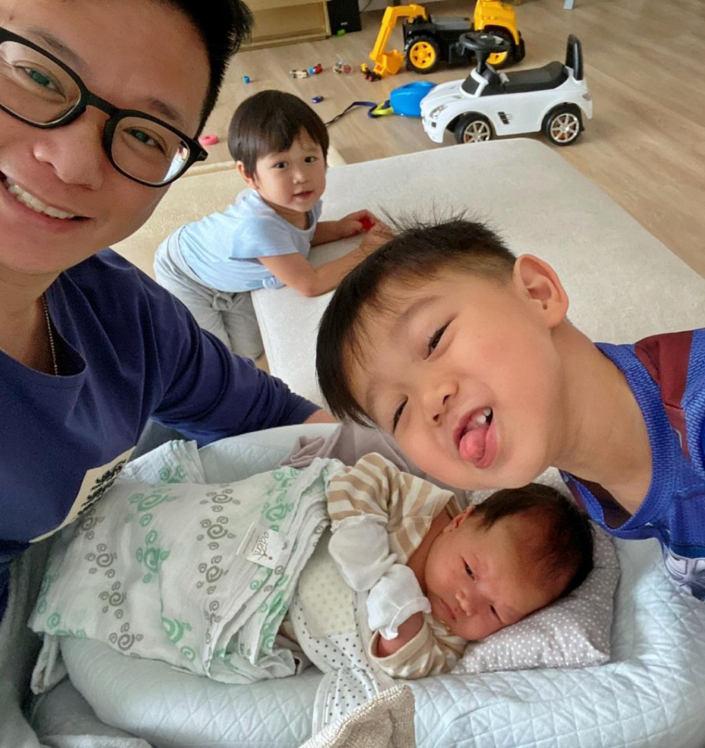 Philip經常要做湊仔公，但仍樂在其中。