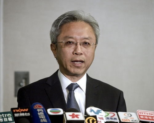 罗智光明日（25日）早上启程前往新加坡访问