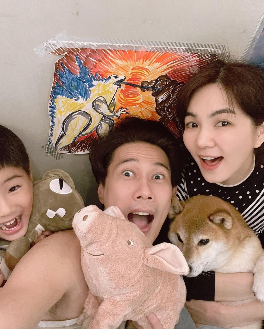 Ella社交平台除了老公同勁寶，愛犬「布丁」出鏡率都好高。