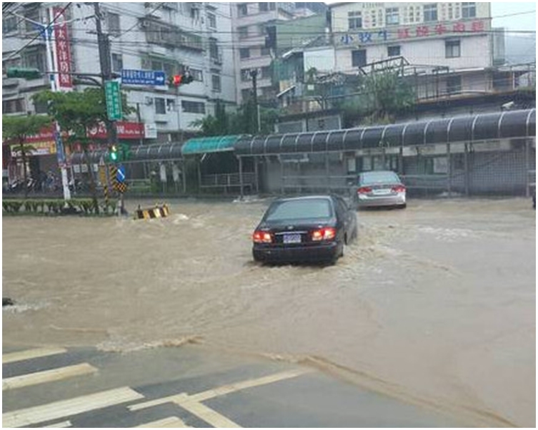 基隆馬路水浸。