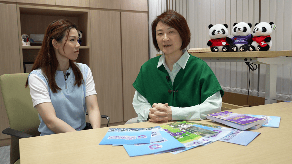 立法會議員李慧琼表示,一國兩制下的香港仍保持「東方之珠」魅力。 立法會議員李慧琼表示,一國兩制下的香港仍保持「東方之珠」魅力。