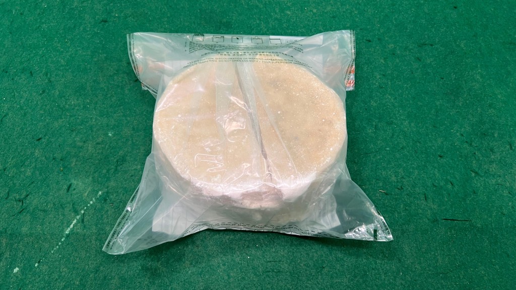 葡萄牙抵港青年藏「毒芝士」 海關截查檢$610萬可卡因。海關圖片