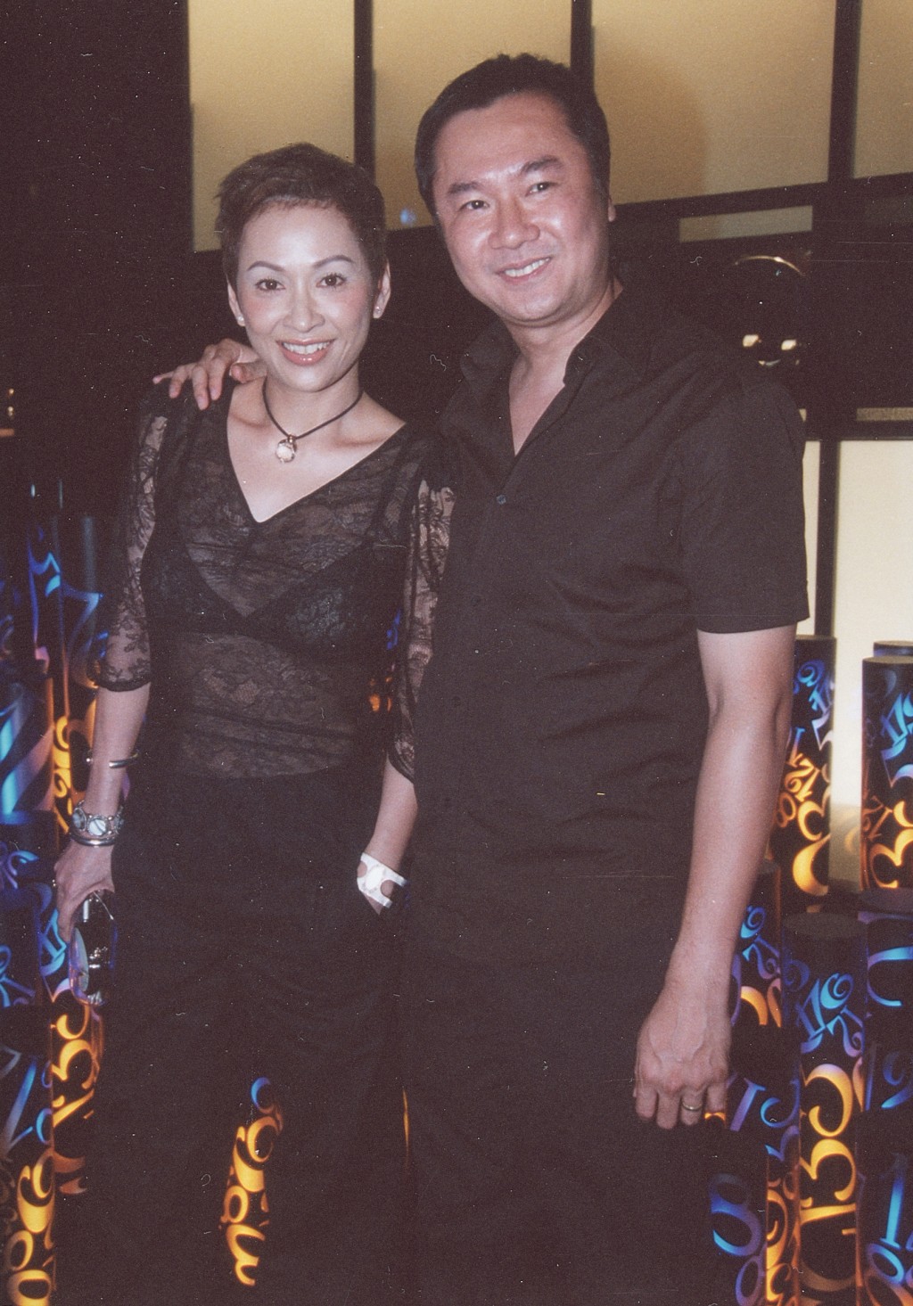 直到1987年，余安安與賽車手李萬祺結婚。