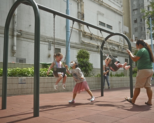 團體調查指疫情期間兒童在戶外遊樂時間減少。資料圖片