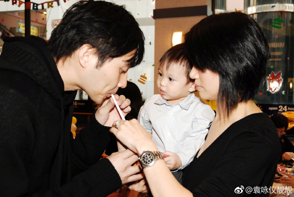 小時候的魔童跟現在沒變過樣，好靚仔。