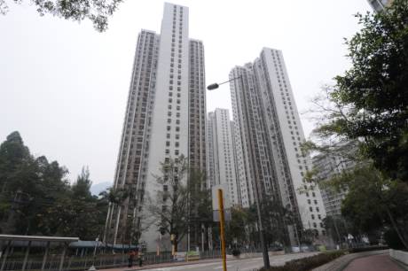 屯門新圍苑3房自由市場480萬沽