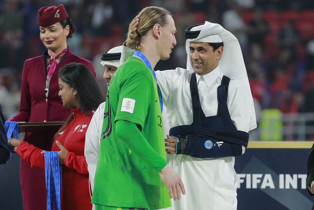 沙科诺夫得到PSG主席艾卡利法点名称赞。法新社