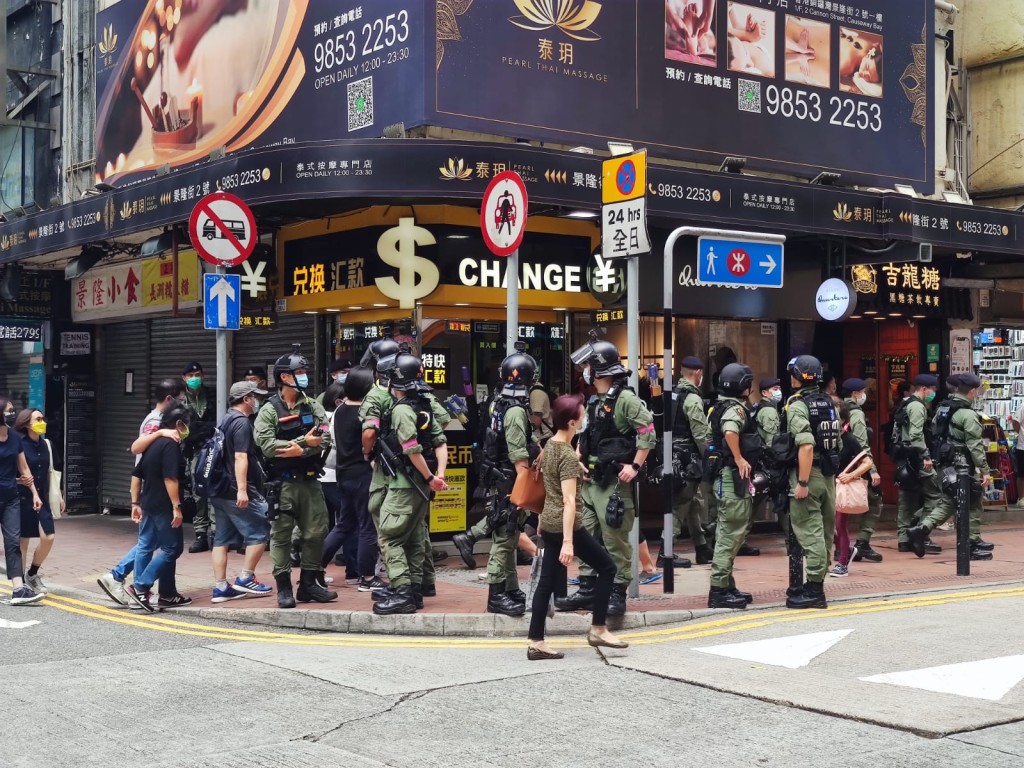 銅鑼灣有多名警員佈防。