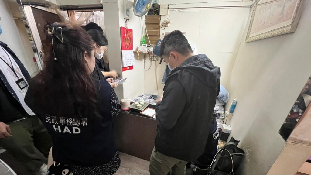 警方民政總署聯合行動 破元朗無牌賓館