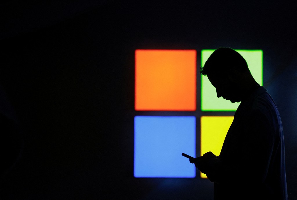 微軟表示，位於雲端Microsoft 365的SharePoint Online並未受到波及。路透社