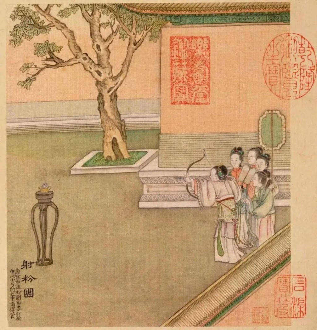 清宮廷畫家徐揚替乾隆帝畫的《端陽故事圖》射粉團(糉子)—射中了可以先吃。 故宮博物院藏 清宮廷畫家徐揚替乾隆帝畫的《端陽故事圖》射粉團(糉子)—射中了可以先吃。 故宮博物院藏