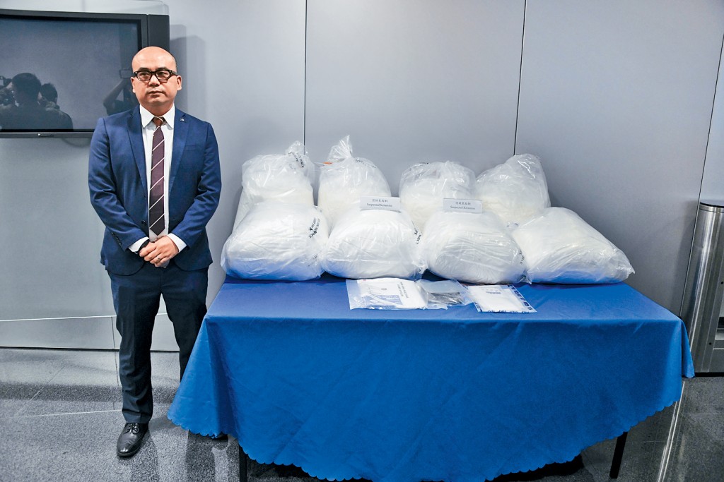 警方毒品調查科總督察湛倬鳴講述案情。