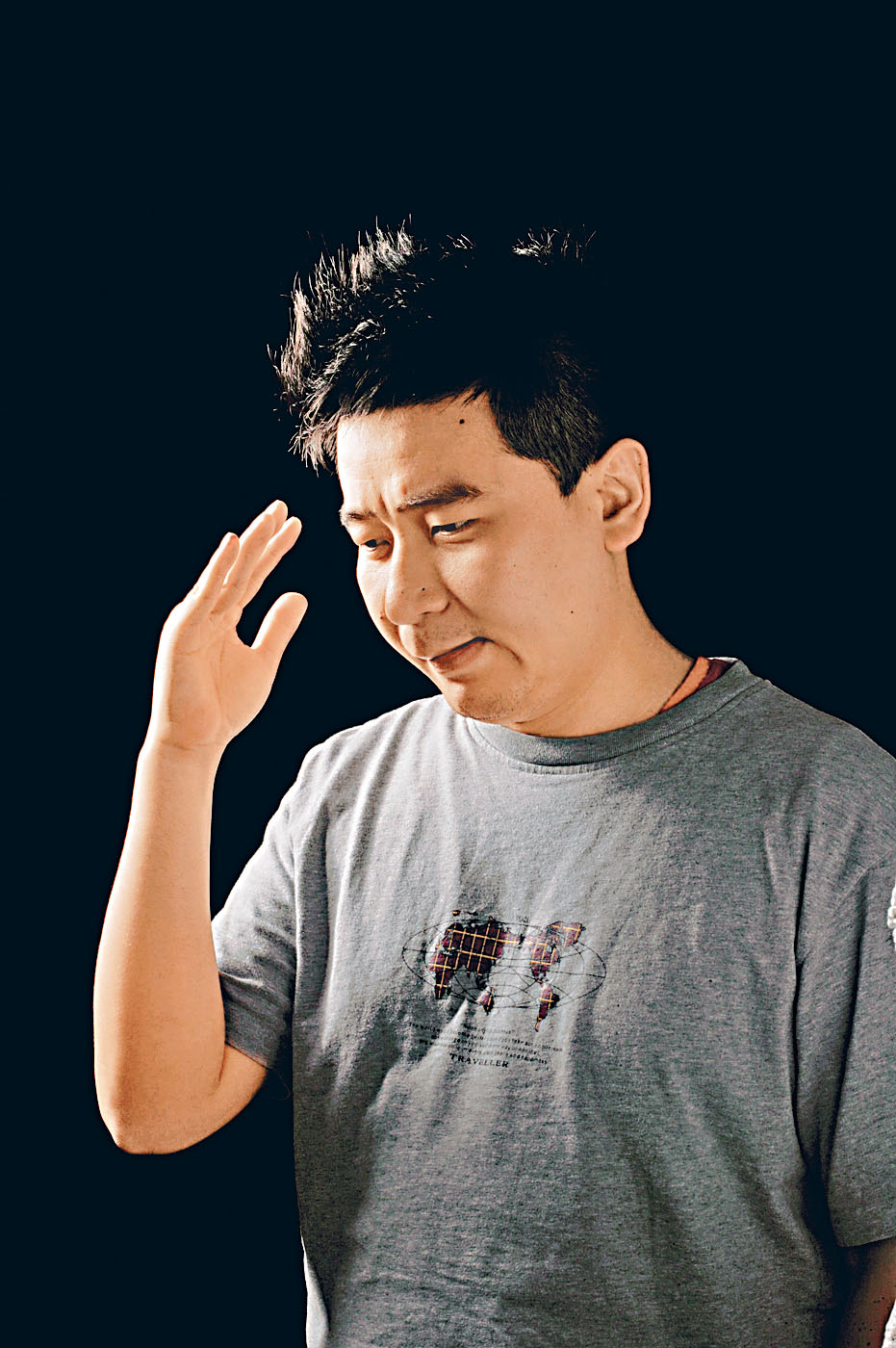 貝爾氏麻痹症是由於腦部第七條腦神經線受損，影響患者的面部肌肉麻痹，導致「面癱」。
　　