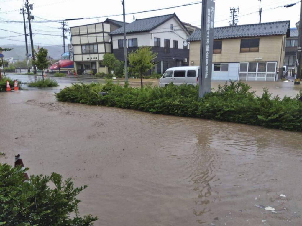 石川县多处水浸。网图