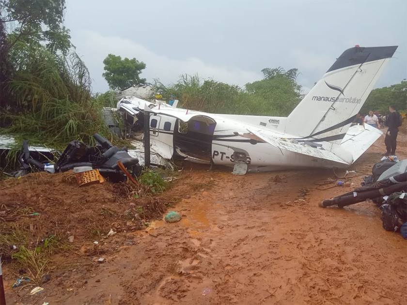 巴西巴塞羅斯9月也曾發生小型飛機墜落事故，造成14人死亡。網上圖片