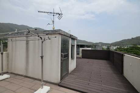 天台面積約700方呎，可望開揚大帽山。