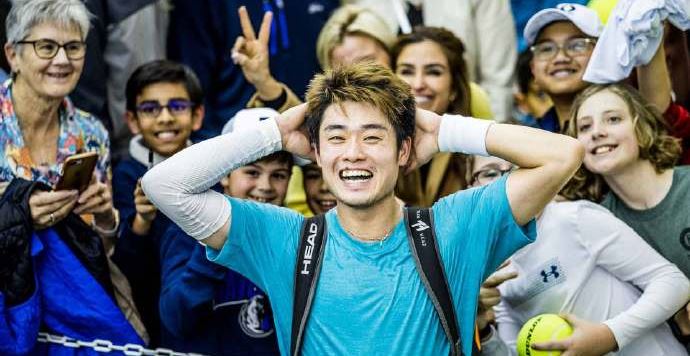 吴易昺首夺ATP巡回赛冠军。网上图片