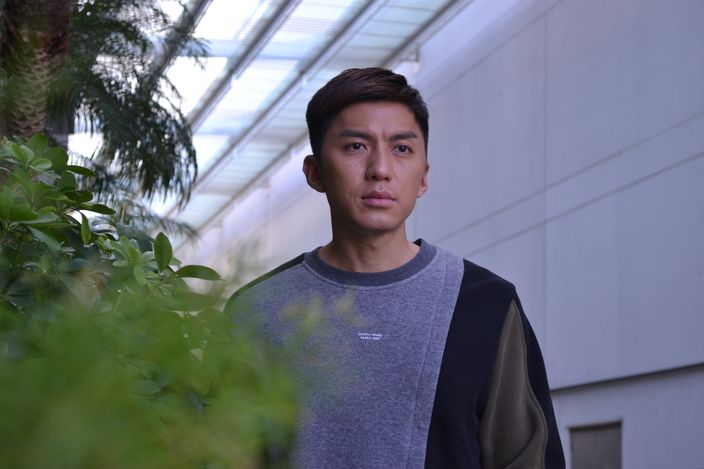 依然咁靚仔。巴士的報攝