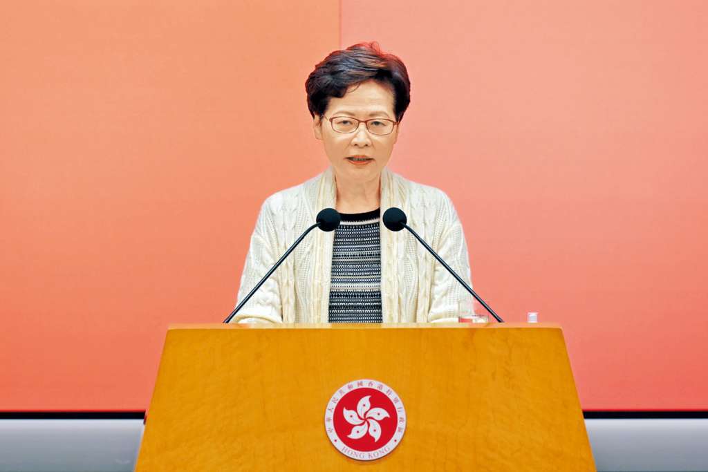 林郑吁无逼切需要争取配额者，毋须急于申请「港康码」。