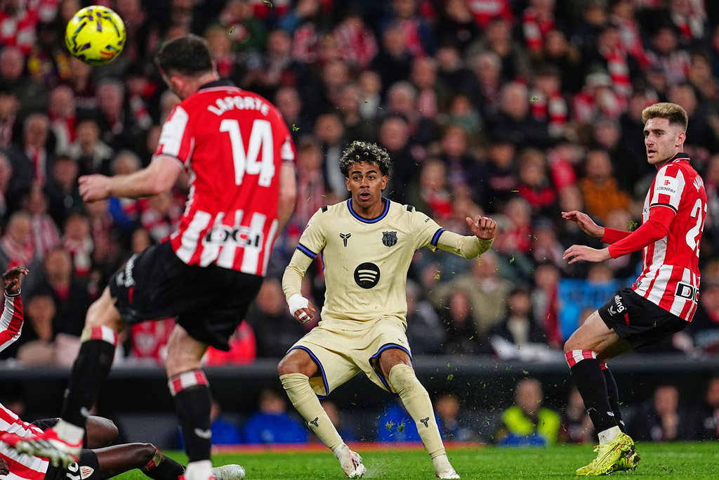 耶馬妙射直飛死角。美聯社