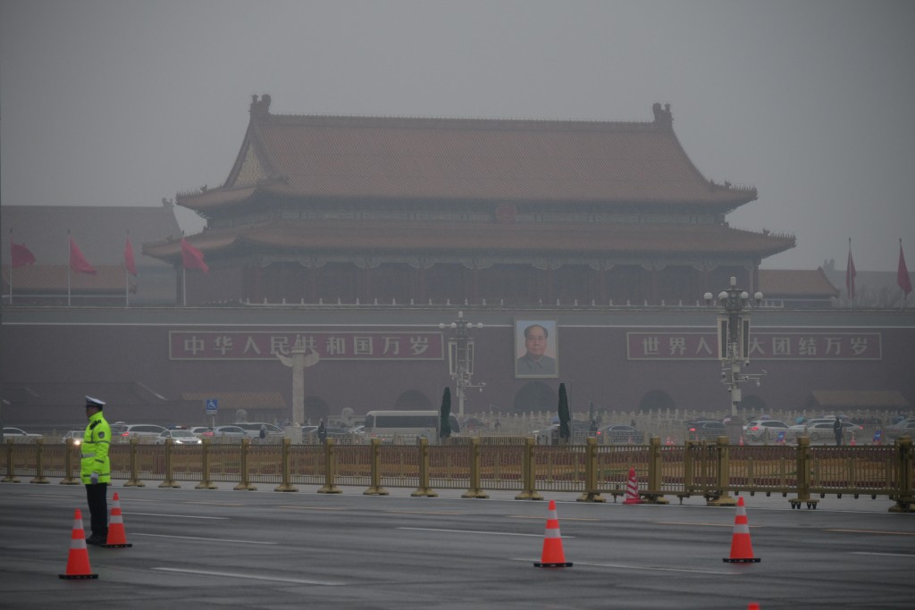 十四届全国人大二次会议3月5日在北京人民大会堂开幕。苏正谦摄