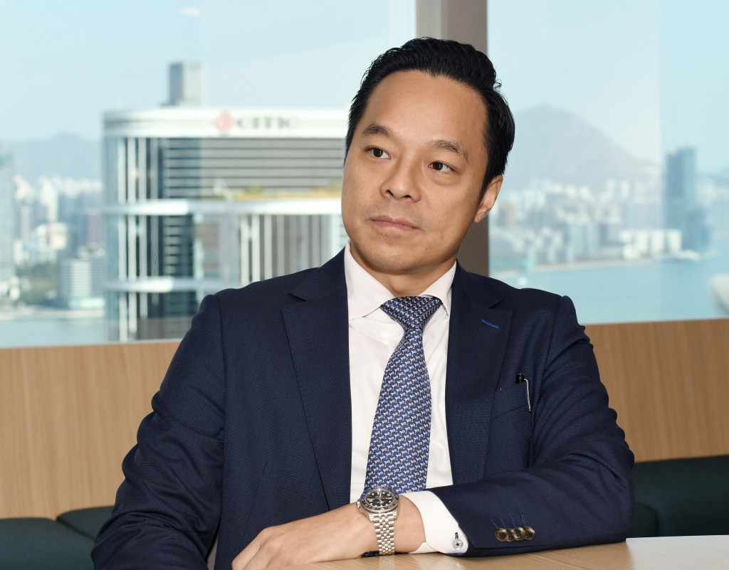 甄浚岷保守估計，香港學生宿舍市場缺口達6至7萬張床位。