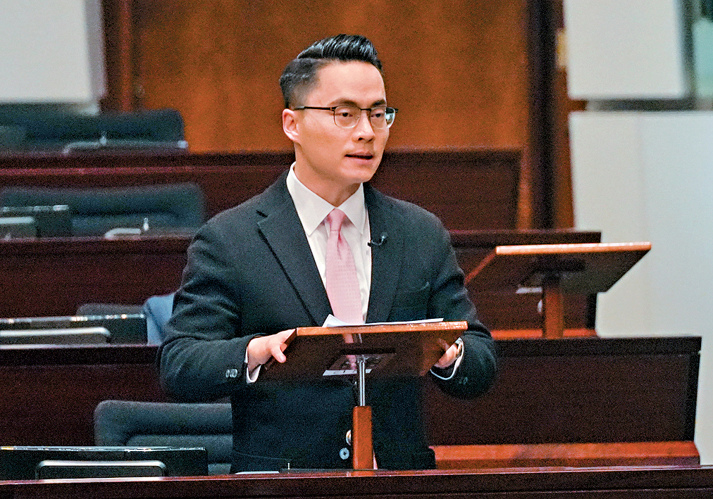 梁熙表示,歡迎財庫局提交諮詢文件,指該黨一直倡議加強規管持牌放債人。