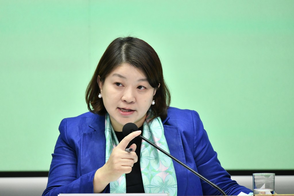 田北辰讚揚現任行政總裁李夏茵作風實事求是、敢於問責，期望她完成任期後能循此路徑升任醫管局主席。