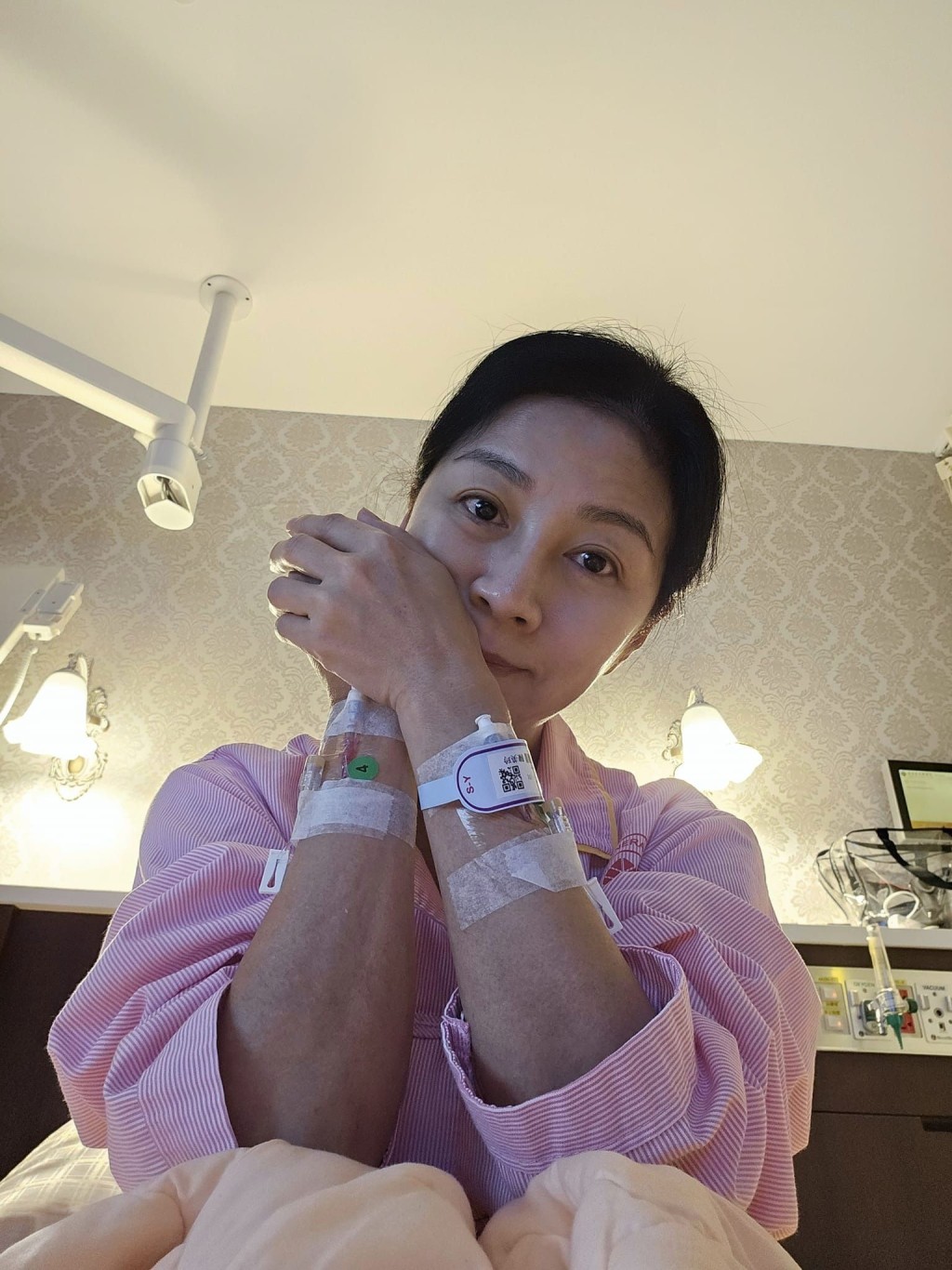 59歲台灣女藝人方文琳證實早前曾患食道癌。