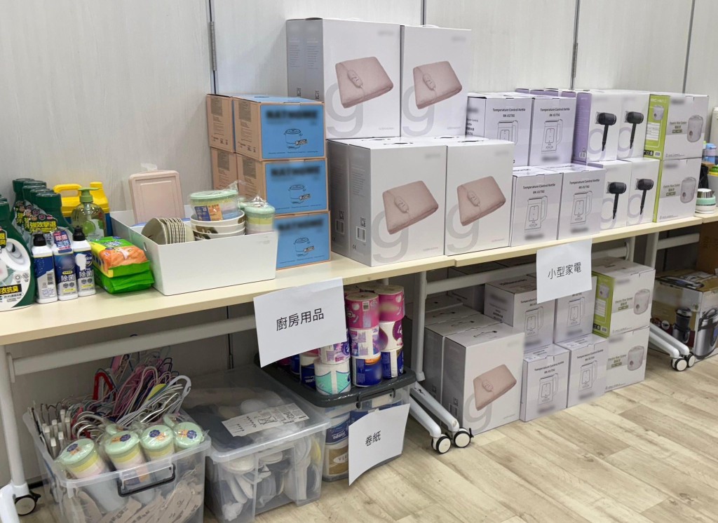 鄧炳強感謝東華三院等慈善機構、地方團體及熱心市民在災難期間伸出援手。鄧炳強fb