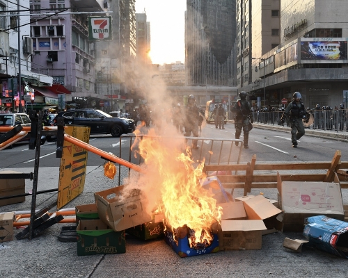 每逢周末社會出現大規模衝突。資料圖片
