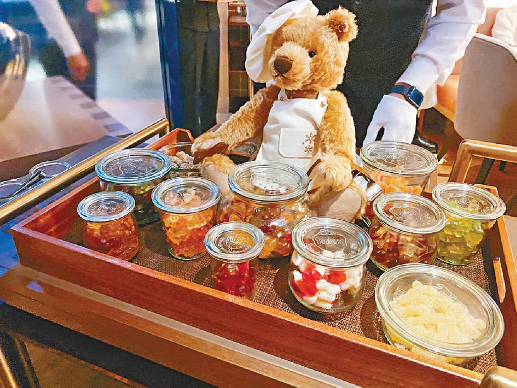 ■德國Steiff熊仔坐鎮的餐車提供多款Gummy Bear軟糖。