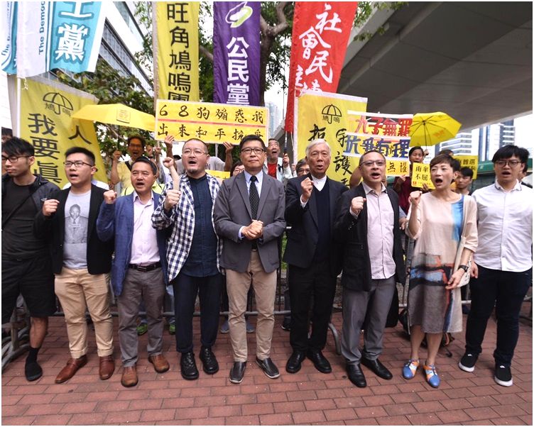 9名被告獲准以原有條件保釋外出。