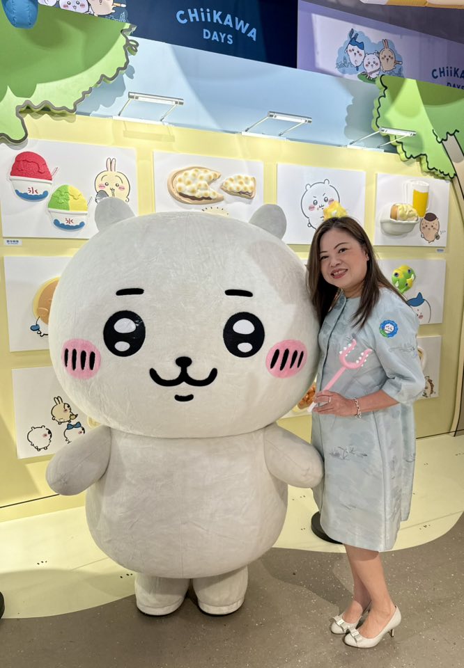羅淑佩與CHIIKAWA合照。羅淑佩FB圖片
