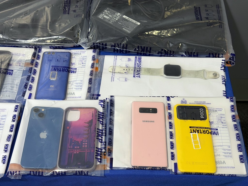 警方展示相關證物。梁國峰攝 警方展示相關證物。梁國峰攝