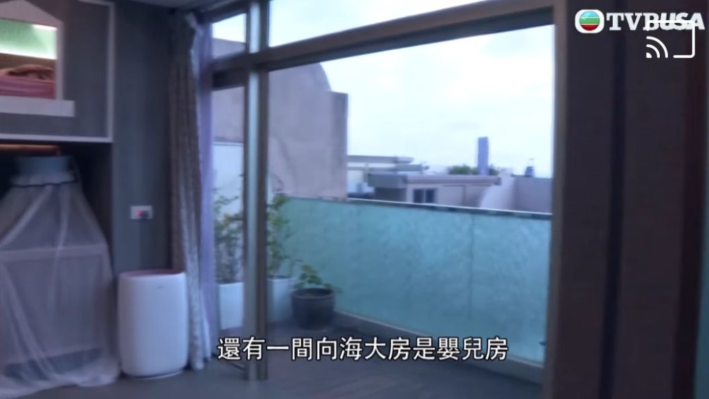 蔡一鳳展示生活環境,絕對善待工人。