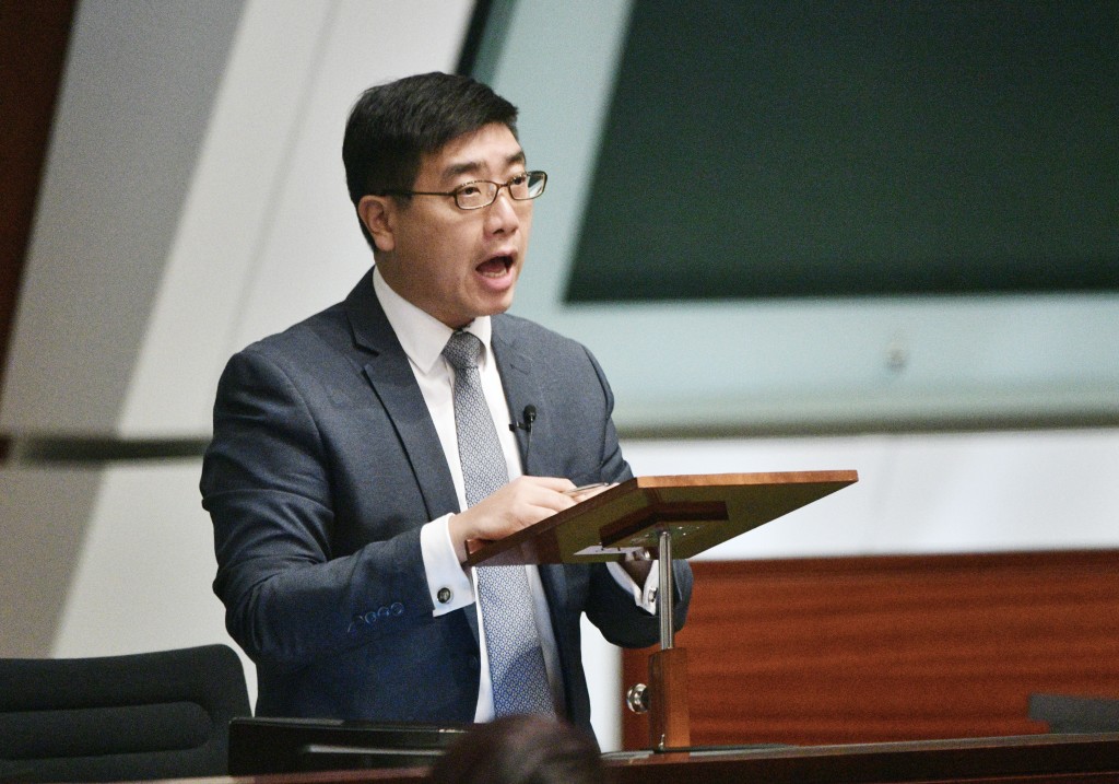 立法會議員李浩然倡向公共交通及物流業發放燃油補貼。 立法會議員李浩然倡向公共交通及物流業發放燃油補貼。