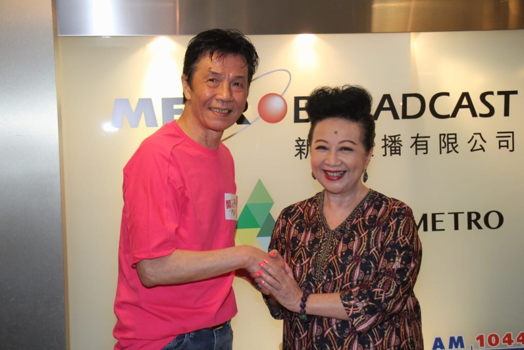 太保接受家燕姐訪問。