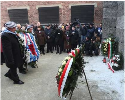 数十名奥斯威辛集中营生还者参加纪念活动。 AP
