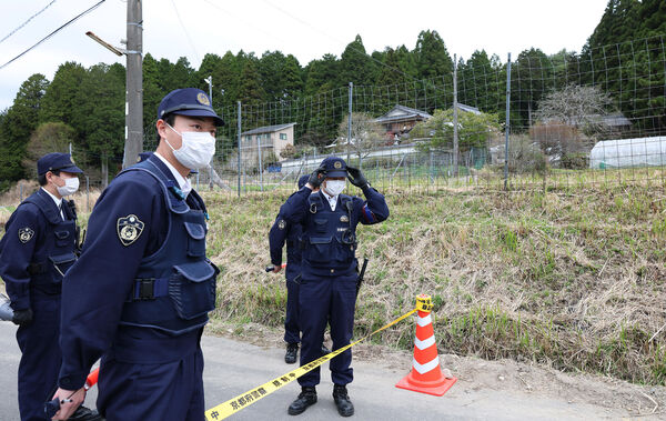 警方封锁安达家附近调查。美联社