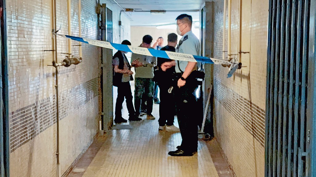 43歲男子在屯門山景邨景安樓寓所企圖殺害妻子及3名女兒，被控4項企圖謀殺罪昨日提堂。